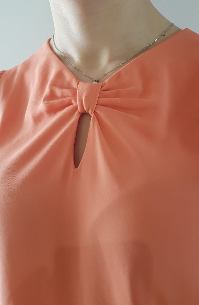 vestido corto de Massimo Dutti