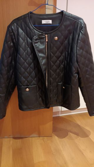 Cazadora polipiel chica