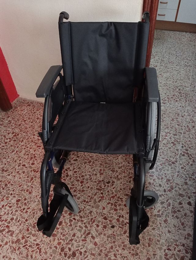 Silla de ruedas (Nueva SIN USAR) oferta