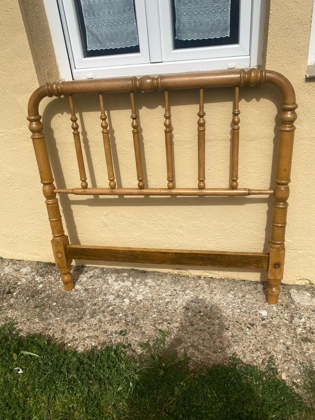 Cabecero de madera noble