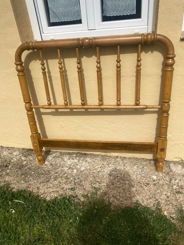 Cabecero de madera noble