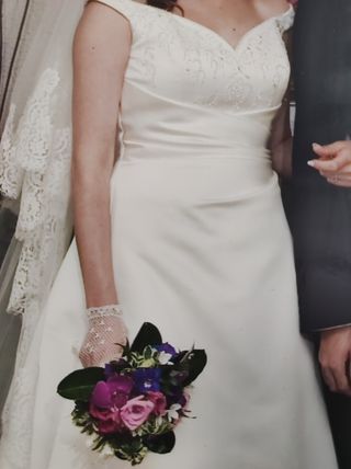 Vestido novia marca Rosa Clara y mantilla