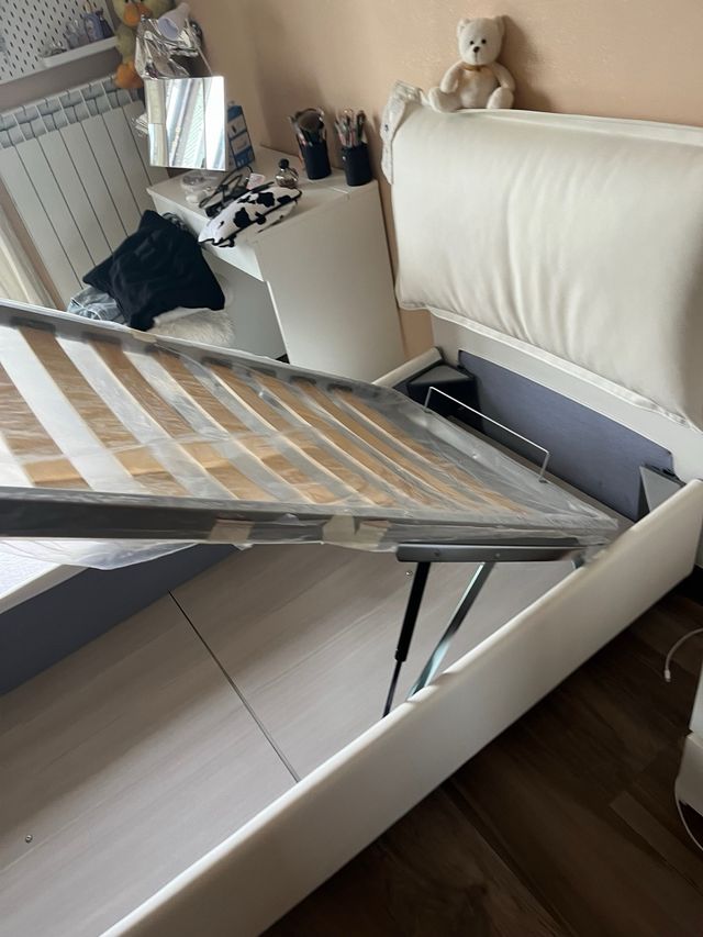 Letto singolo a cassettone