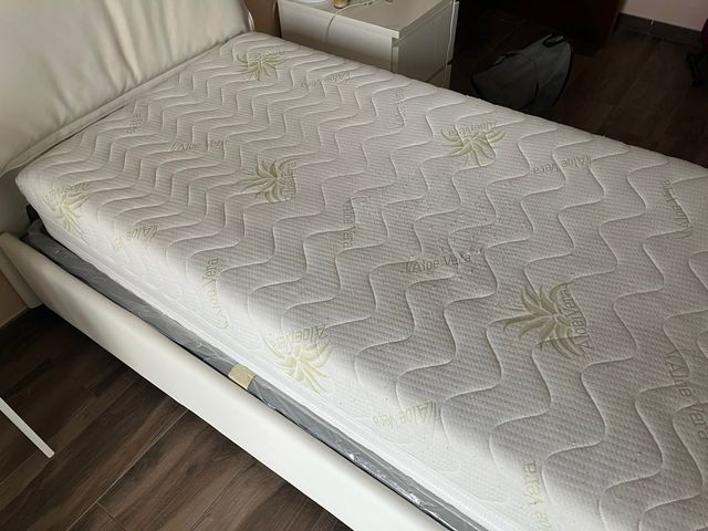 Letto singolo a cassettone