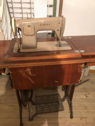 Maquina coser Singer