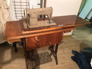 Maquina coser Singer