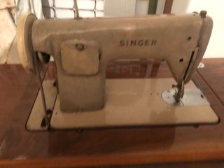 Maquina coser Singer