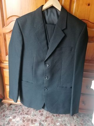 Traje para hombre, de Zara 