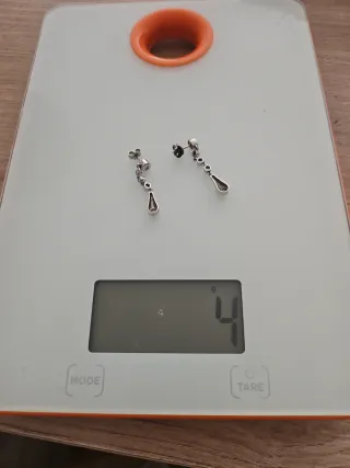 Pendientes largos oro blanco