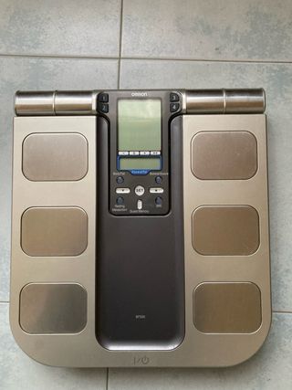 Medidor masa corporal Omron BF500