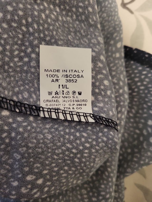 RENATTA AND GO Falda midi sin estrenar talla ML