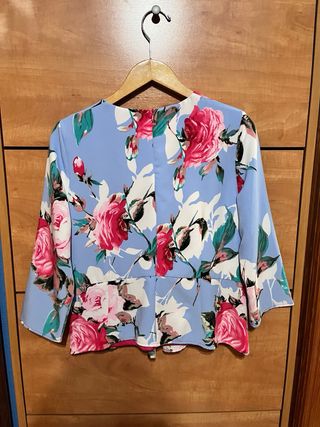Conjunto blusa y falda 