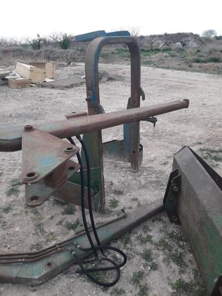 Pala del tractor 