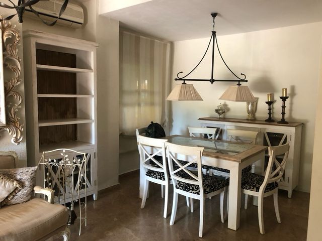 Mesa de comedor madera maciza