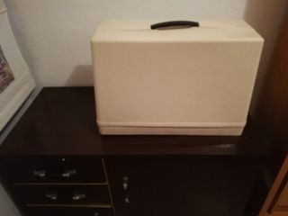Maquina coser SINGER