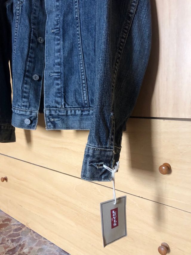 Cazadora Levis Nueva