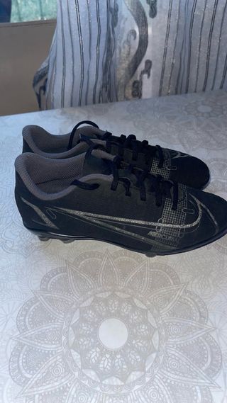 Botas de fútbol, Nike