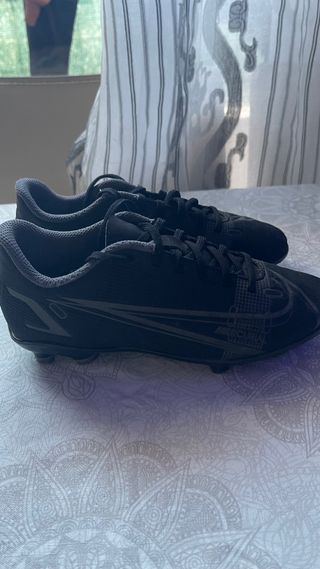 Botas de fútbol, Nike