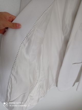 TRAJE AMERICANA BLANCA Zara. De 50€ a 45€
