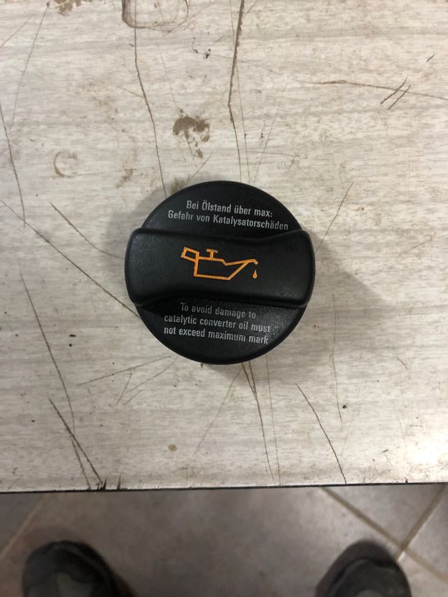 Tapon del motor del aceite