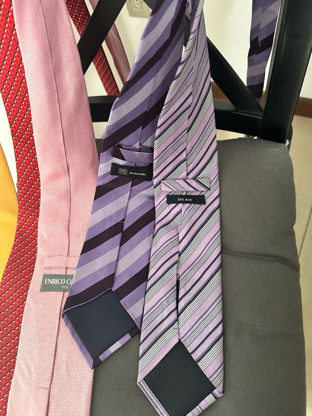 31 Cravatte di Marca nuove singole o in stock!