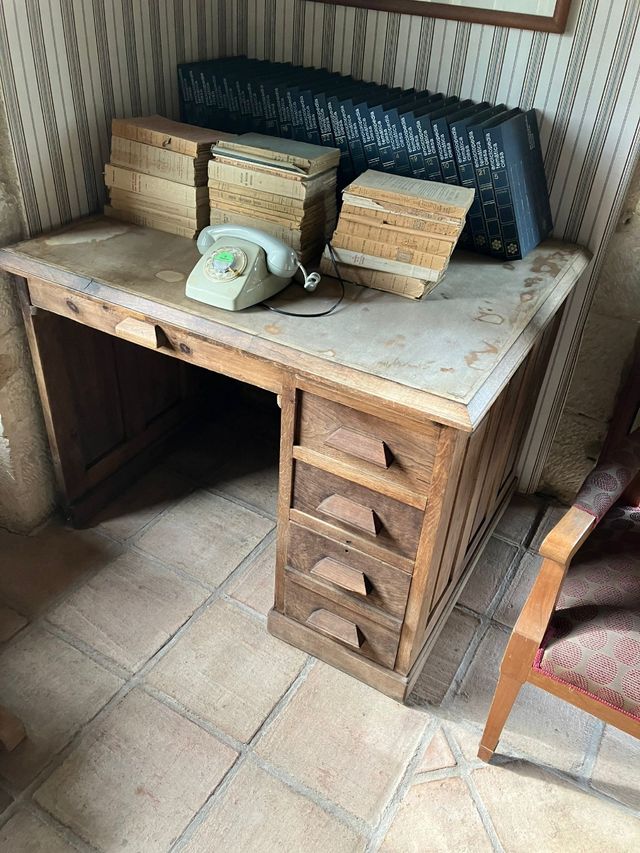 Escritorio Antiguo