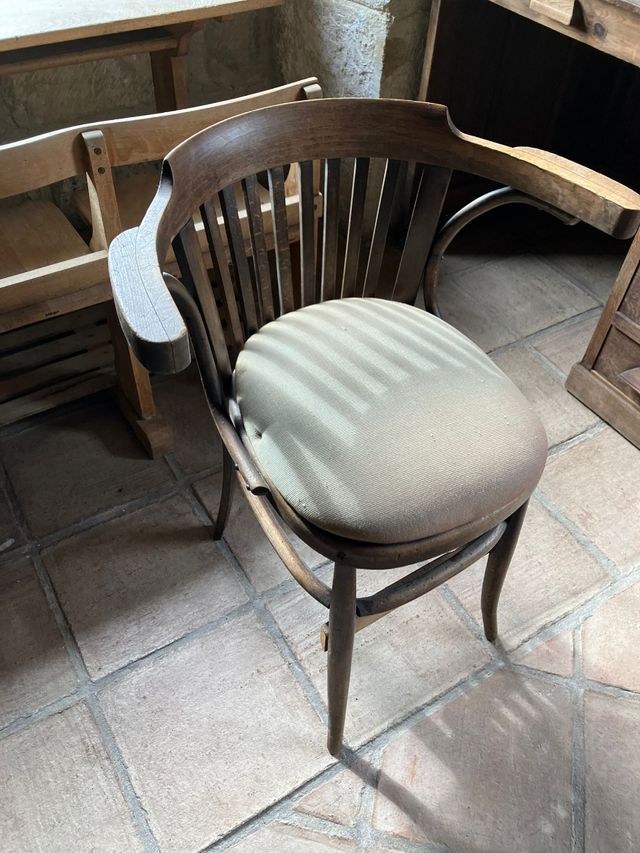 Cadeiras antigas