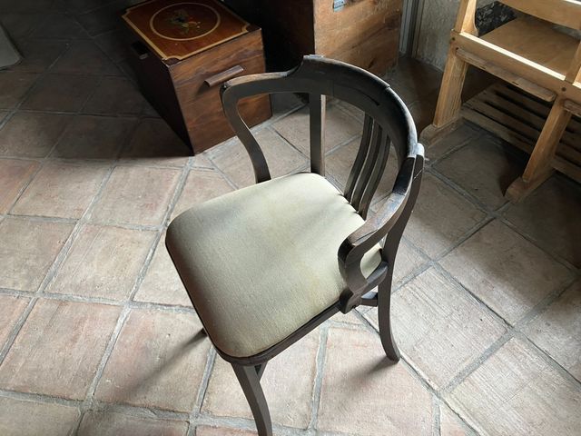 Cadeiras antigas