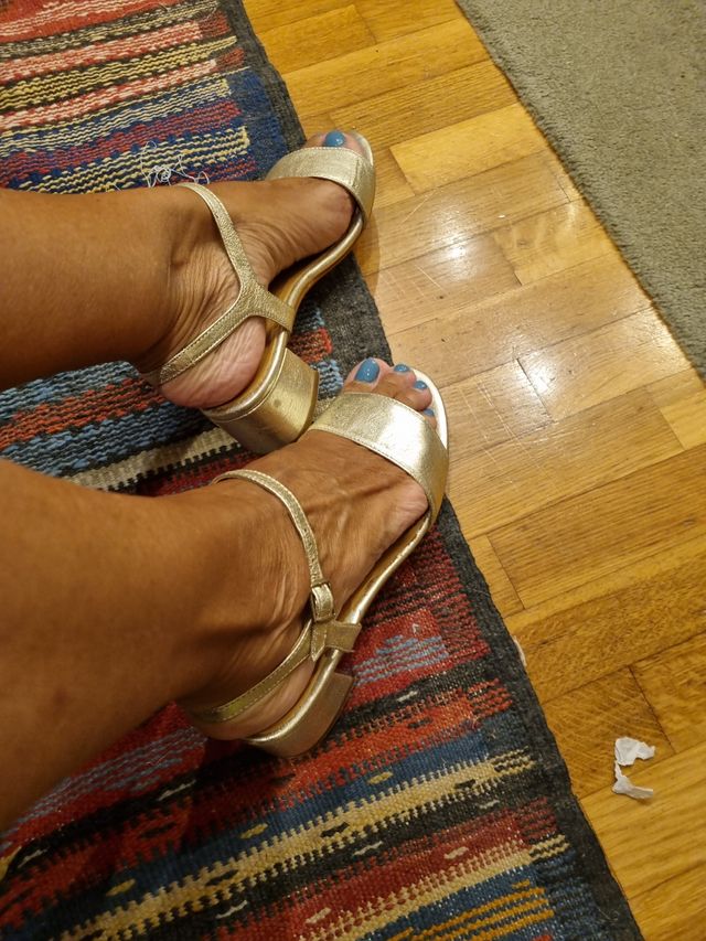 Sandalias Piel Doradas