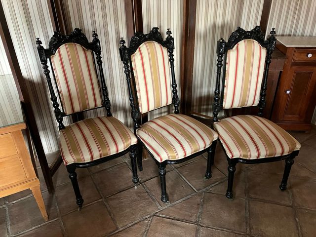 Cadeiras Antiguidades (3)