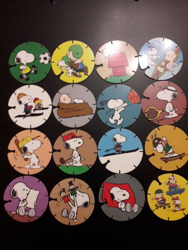 32 tazos SNOOPY CAPS COLLECTION GREFUSA