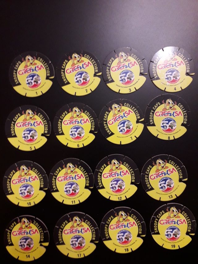 32 tazos SNOOPY CAPS COLLECTION GREFUSA