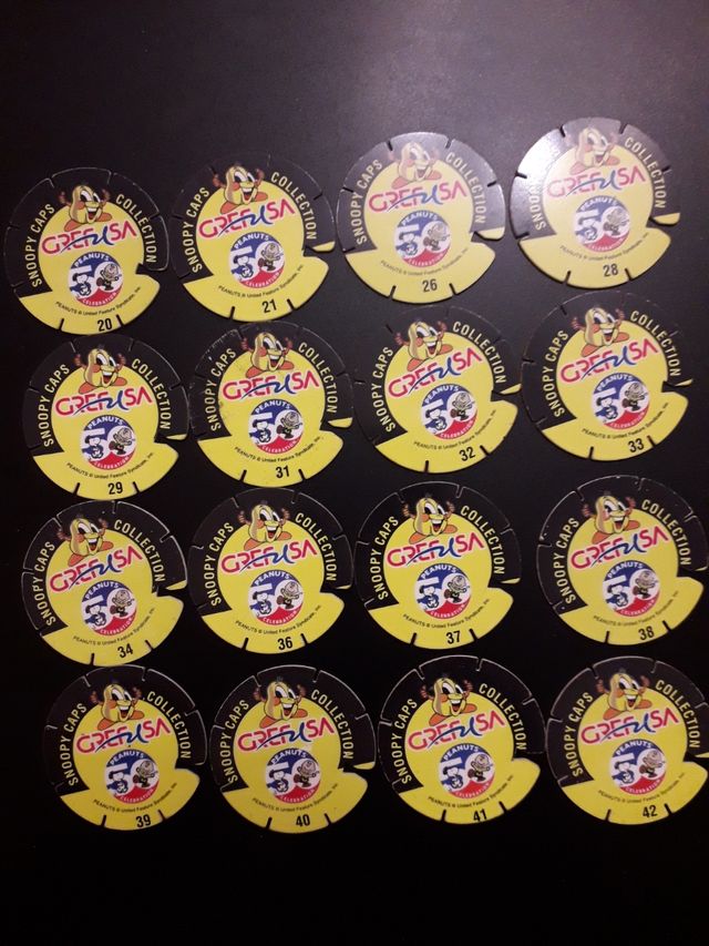 32 tazos SNOOPY CAPS COLLECTION GREFUSA