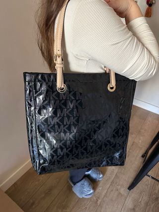 Michael Kors Jet Set Logo Tote Negro