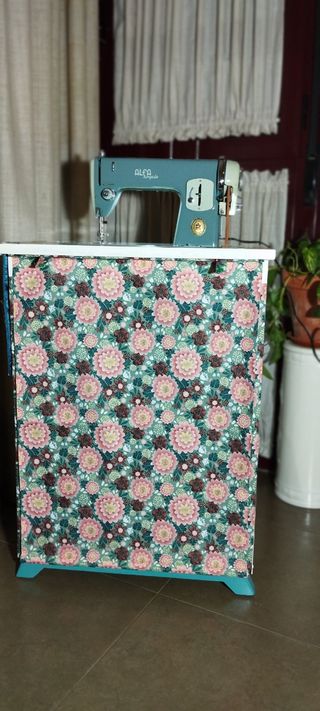 Maquina de coser ALFA Royale