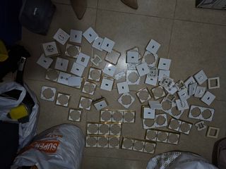 Interruptores y enchufes para  toda una casa 