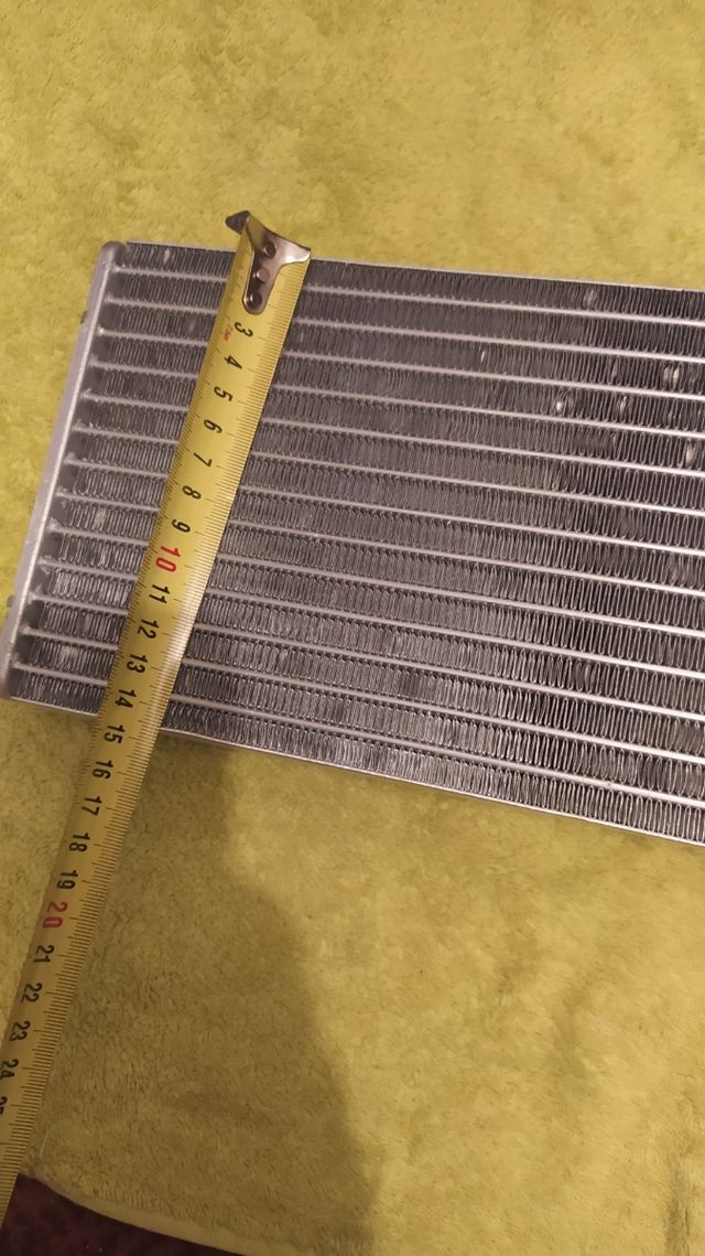 Radiador de calefacción marca NRF 54272