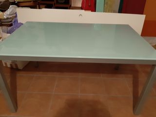 Mesa grande acero y cristal blanco
