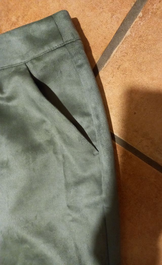 Minigonna in finta pelle scamosciata