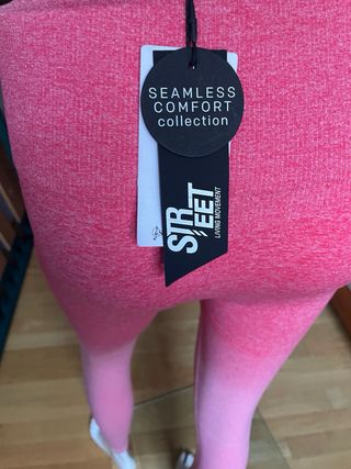 Legging a estrenar Stradivarius coleccion deporte
