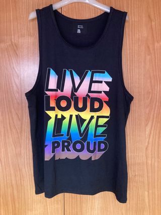 Camiseta tirantes orgullo. Perfil solidario