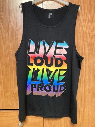 Camiseta tirantes orgullo. Perfil solidario