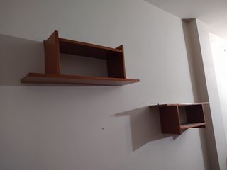 2 Estanterías de pino