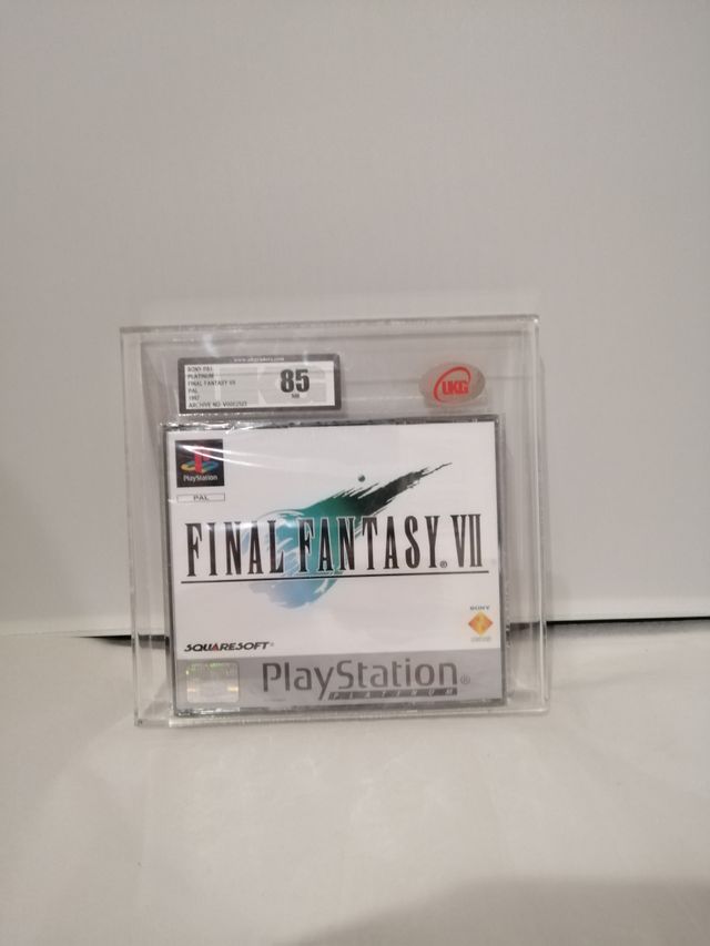 FINAL FANTASY VII PS1 PAL 85 kg Platino precintado