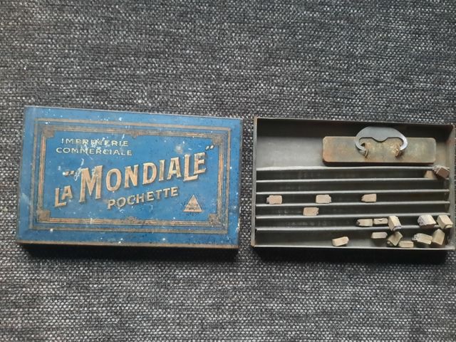 Antigua caja imprenta la mondiale