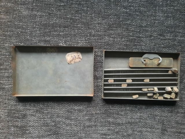 Antigua caja imprenta la mondiale