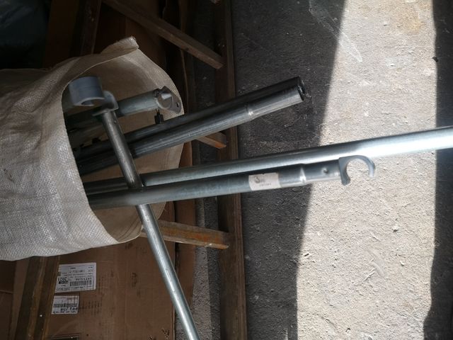 Tubo soporte avance caravana