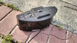 Radio reloj despertador Lenco.