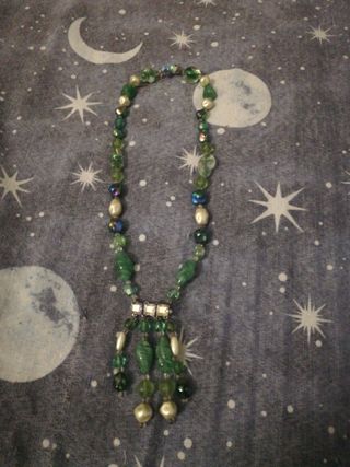 Collana con pietre dure verde