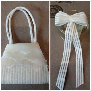 Vestido de comunión con accesorios.